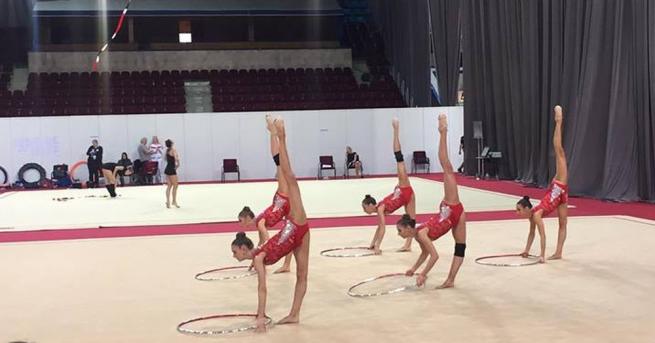 Българският ансамбъл по художествена гимнастика завоюва златен медал на финала