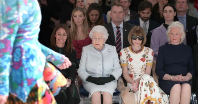 Кралица Елизабет Втора за пръв път присъства на Лондонската седмица