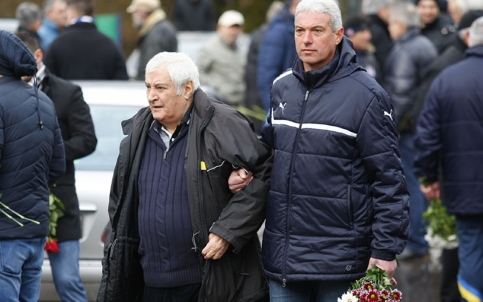 Мъка и сълзи на погребението на Павел Панов