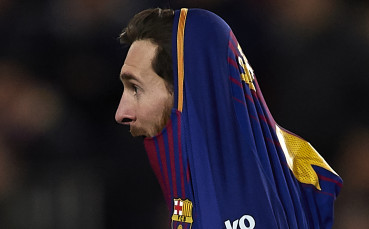 Когато Лео Меси спре тренировката, за да аплодира 