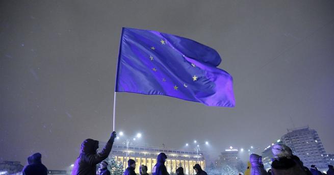 Около 2000 души според румънските медии излязоха на протест в