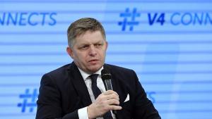 Роберт Фицо