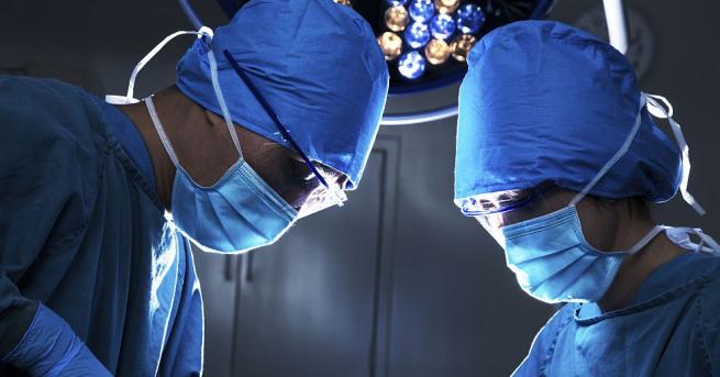 Хирурзи от индийския град Мумбай отстраниха 1,87-килограмов тумор от мозъка