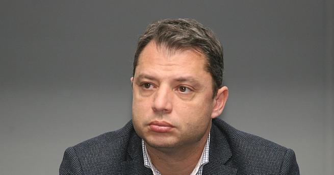 Делян Добрев подава оставка като народен представител в 44 тото Народно
