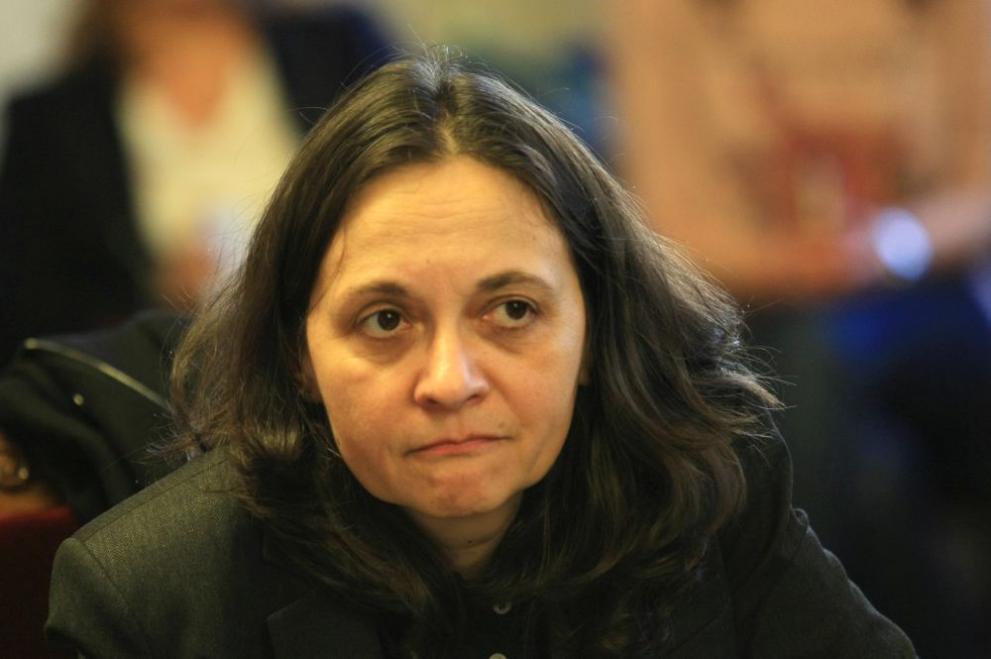  Жени Начева 