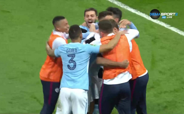 Капитанът на Манчестър Сити Венсан Компани покачи на 2 0