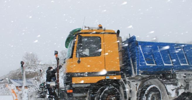 Пътната обстановка в Североизточна България се усложнява от силния вятър