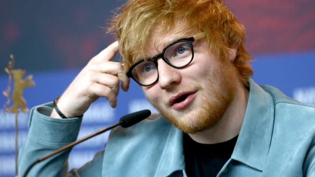 Как Ед Шийран решава проблемите със съседите си? 