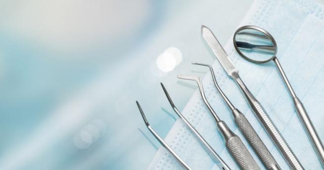 От септември НЗОК покрива зъбните протези за възрастни хора От