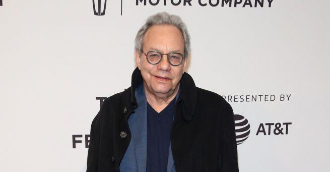 Британският режисьор Люис Гилбърт известен като създател на три екранни