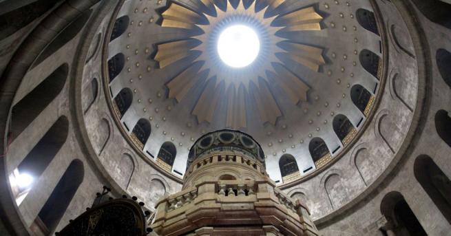 Йерусалимският храм Възкресение Христово известен още като Храма на Божи