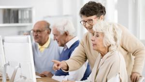 възрастни хора