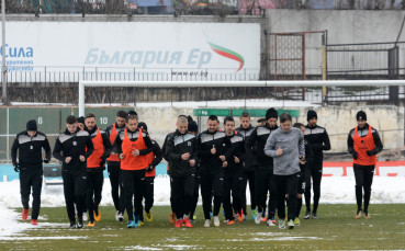 Дани Кики в групата на Черно море за мача с Етър