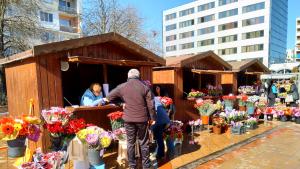 пазар цветя 8 март