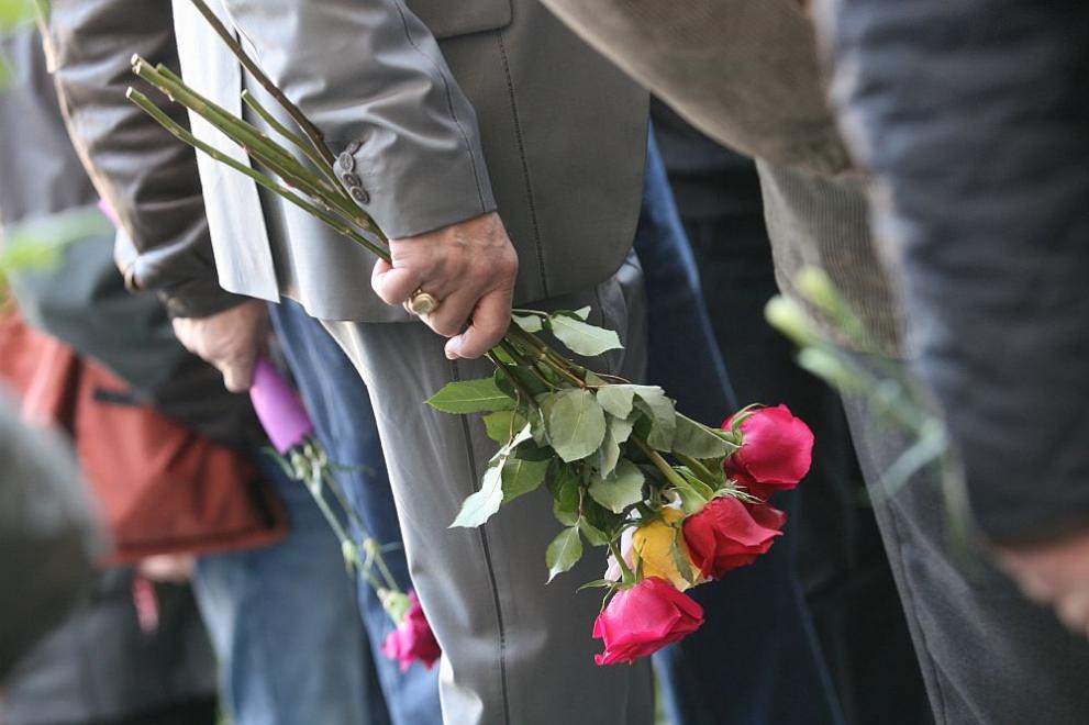  Стотици хора си взеха последно довиждане с обичания Бате Николай 