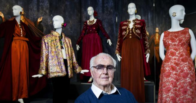 Аристократичният френски моден дизайнер Юбер дьо Живанши почина на 91 годишна