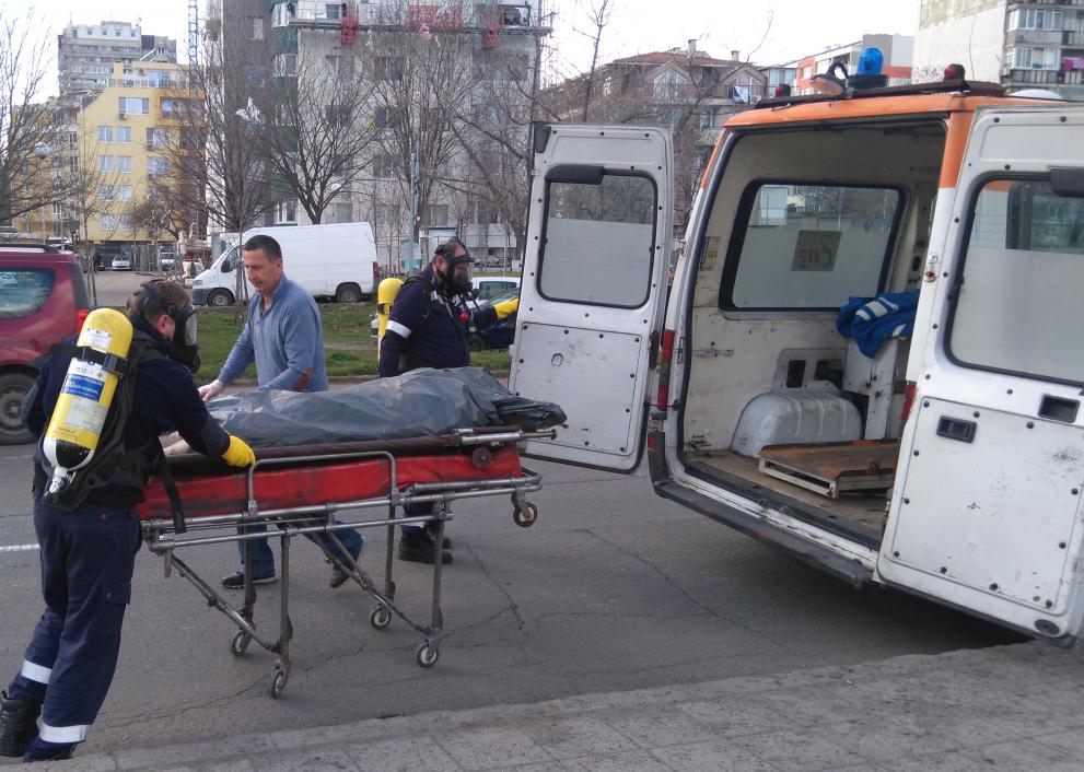 Трупът бе откаран за аутопсия в отделението по Патоанатомия в бургаската болница.