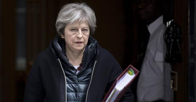 Министър-председателят на Великобритания Тереза Мей обяви замразяване на двустранните контакти