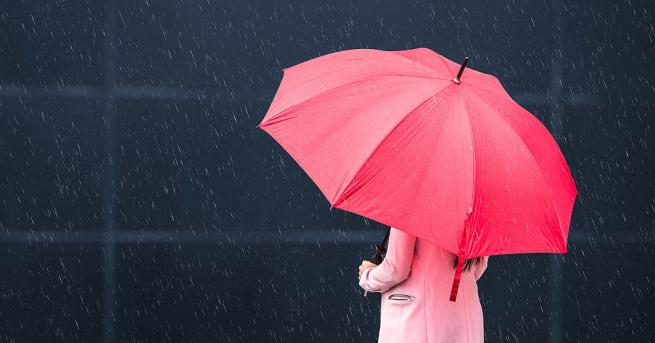 Оранжев код за валежи и силен вятър е обявен за