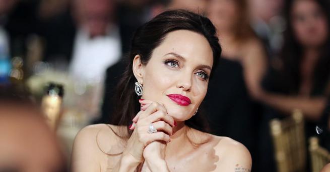 Известната американска актриса и режисьорка Анджелина Джоли си спомни за
