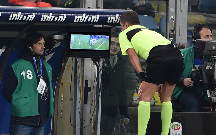 Фенове на Лацио на протест срещу ВАР