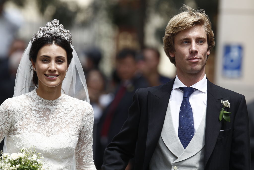 Синът на принц Ернст-Аугуст от Хановер - 32-годишният Кристиан, се ожени за дългогодишната си приятелка - 25-годишната Алесандра де Осма. Двамата си казаха „да“ на 16 март на пищна церемония в Лима, Перу, откъдето е красивата булка.