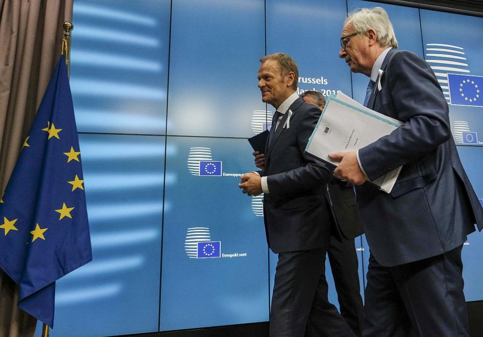 Председателят на Европейския съвет Доналд Туск и председателят на Европейската комисия Жан-Клод Юнкер