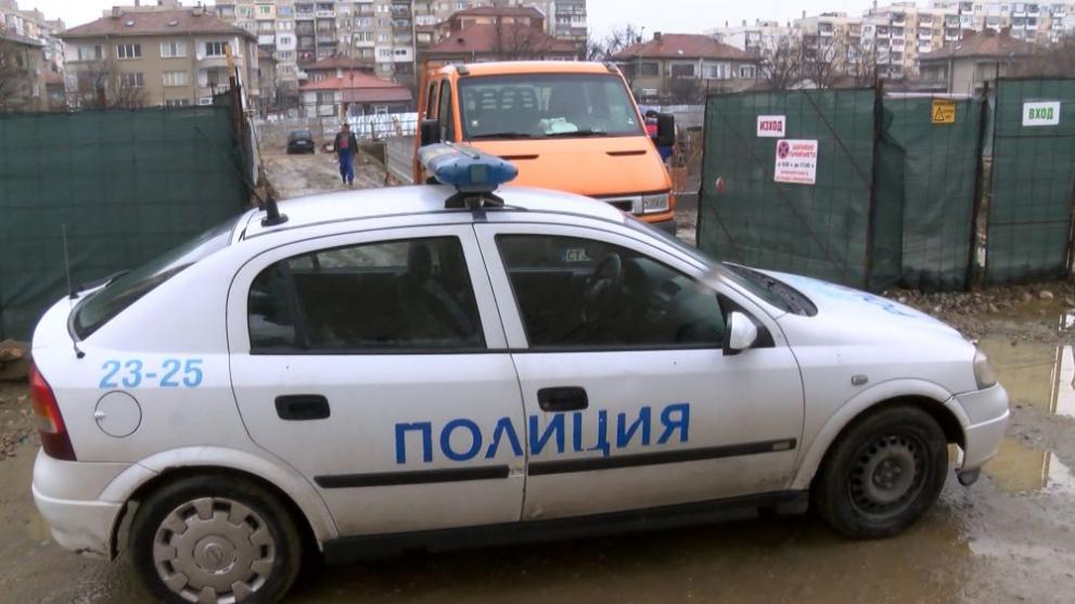  Ученик стреля с въздушна пушка по строителни служащи в Казанлък 