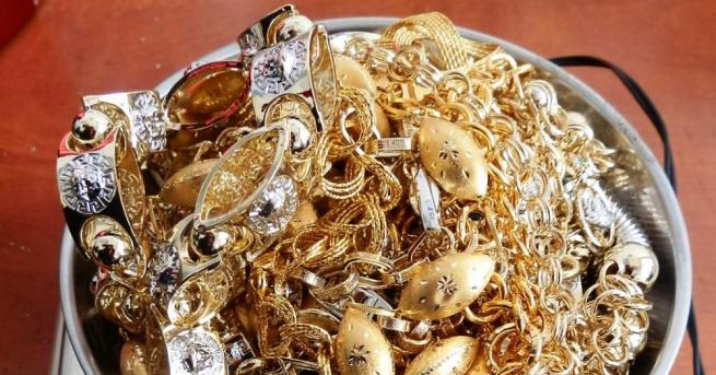 Митническите служители на Капитан Андреево откриха 2292 грама контрабандни златни