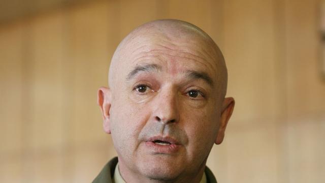 С хумор срещу коронавируса: Генералът и колажите (СНИМКИ)