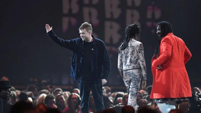Gorillaz представиха нова песен със Снуп Дог