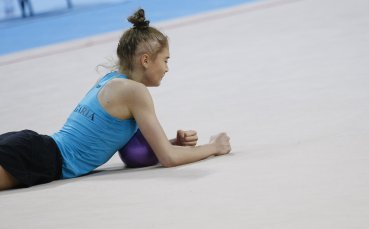 Световната и европейска шампионка от ансамбъла по художествена гимнастика Ели