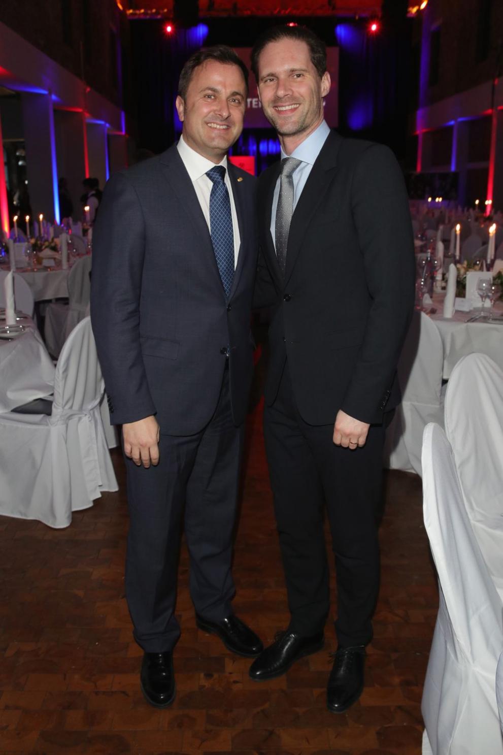  Премиерът на Люксембург и брачният партньор му 