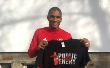 Фернандо Каранга с подарък от 