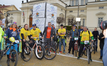 Хиляди се включиха във Велошествието из улиците на София