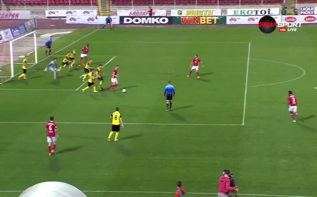 ЦСКА води на Ботев Пловдив с 2 0 на почивката