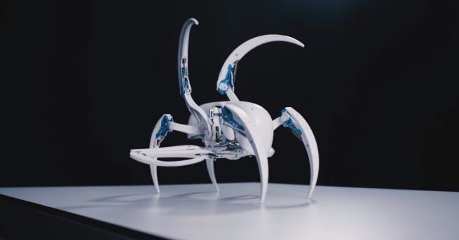 Учени в Германия конструираха стряскащ паяк-робот с 8 крака, който