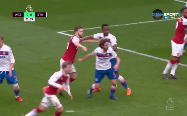 Отборът на Арсенал победи Стоук Сити с 3 0 в двубой