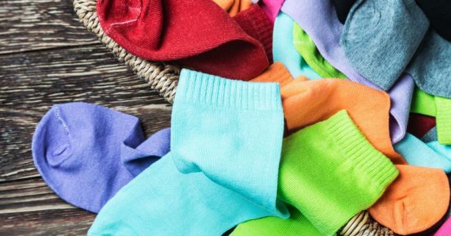 Чорапите притежават удивителното свойство да се губят Независимо колко цветен