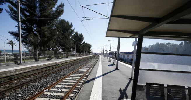 Френската национална железопътна компания предупреди, че стачка на работещите в