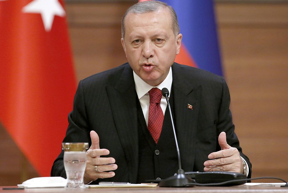 Турският държавен глава говори на съвместна пресконференция след срещата на върха на президентите на Турция, Иран и Русия, състояла се в Анкара