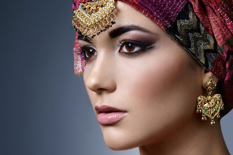 Досега арабска Седмица на модата, смятана за международно събитие със същата значимост, като тази на дефилетата в Париж или Милано, се организираше единствено в Дубай