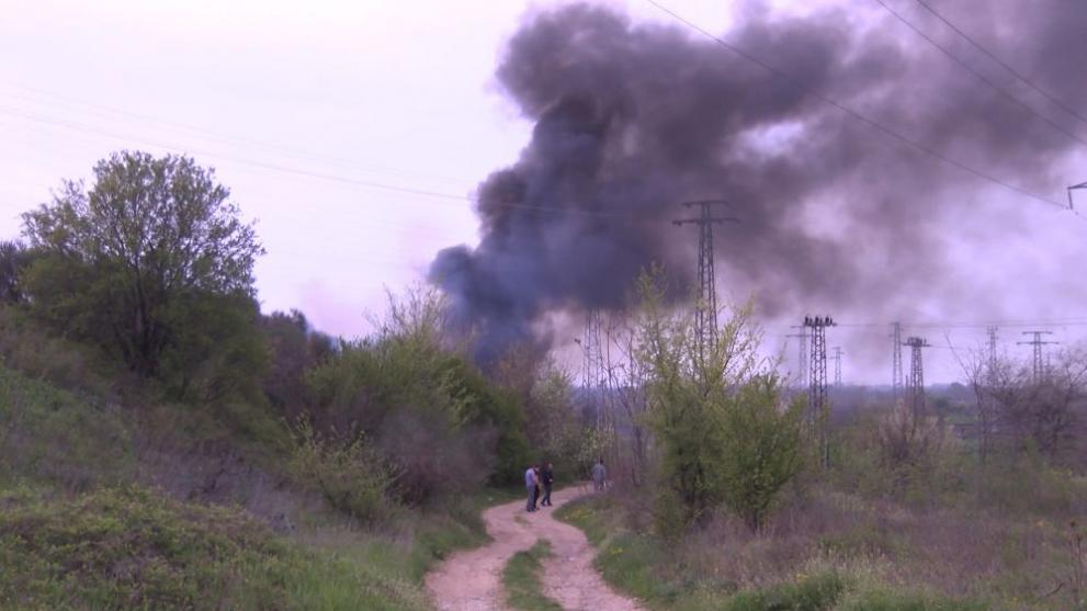  Пожар в нерегламентирано бунище край Стара Загора 