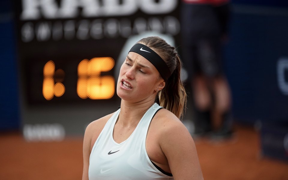 Шампионката от миналия сезон Арина Сабаленка отпадна във втория кръг