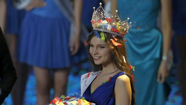 18-годишна красавица е Мис Русия 2018 (СНИМКИ)