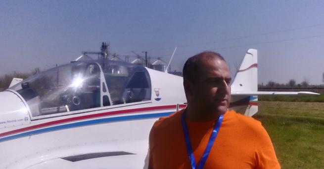 Авиоинженерство Авиоинженерът и конструктор Александър Мариносян е проектант и строител