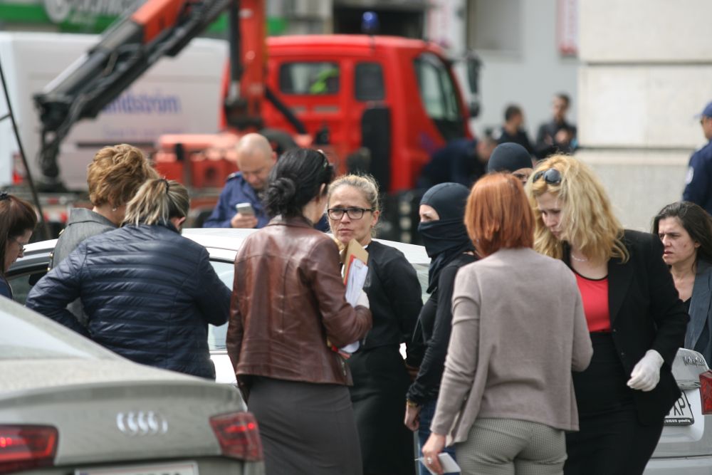 Арестуваха зрелищно кметицата на столичния район „Младост” Десислава Иванчева в центъра на София