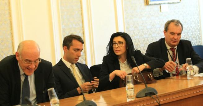 Ще запазим работните места доходите и социалните придобивки които служителите