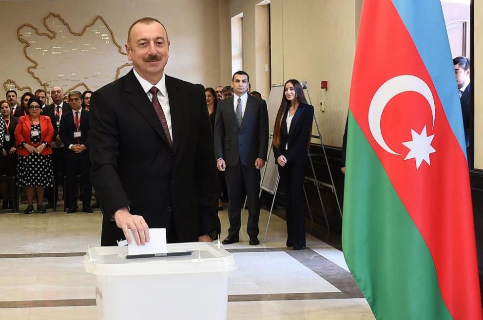 Илхам Алиев спечели четвърти президентски мандат на 11 април. 
