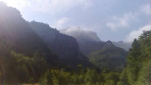 Червената стена